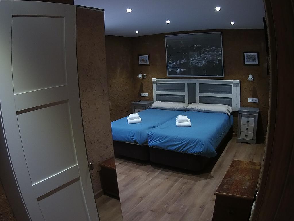 El Trasgu De Foncebadon Hotel Ngoại thất bức ảnh