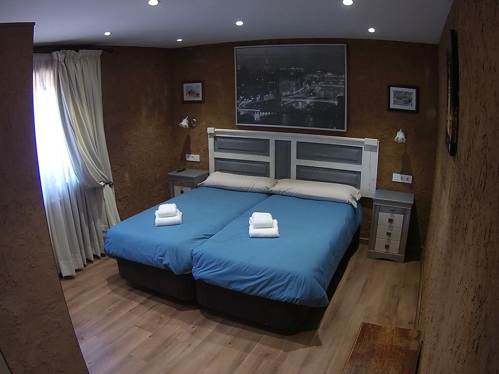 El Trasgu De Foncebadon Hotel Ngoại thất bức ảnh