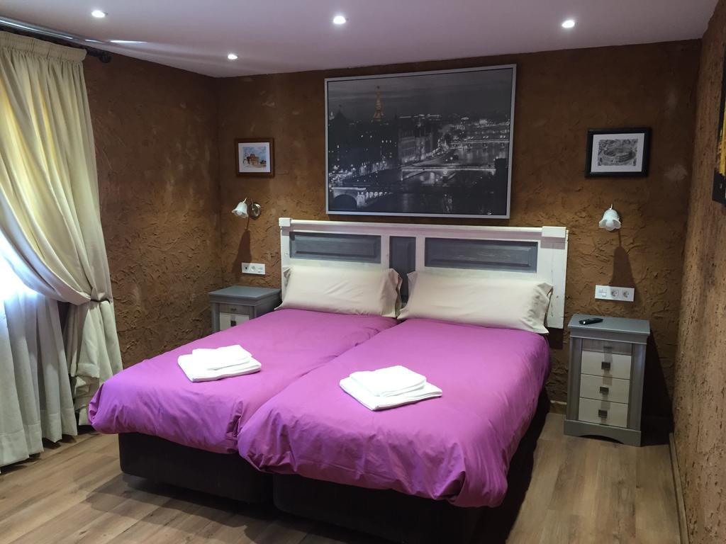 El Trasgu De Foncebadon Hotel Ngoại thất bức ảnh