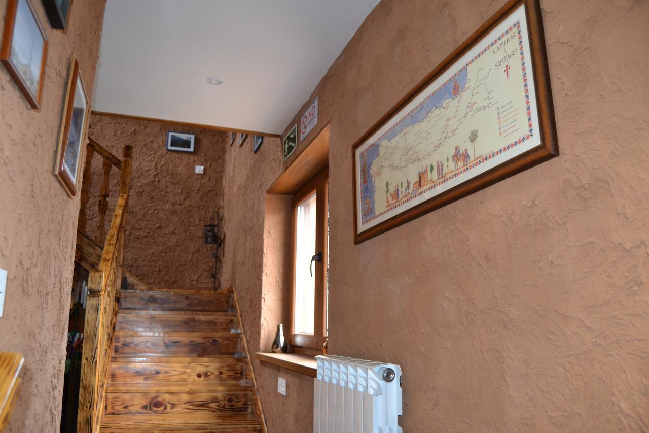 El Trasgu De Foncebadon Hotel Ngoại thất bức ảnh
