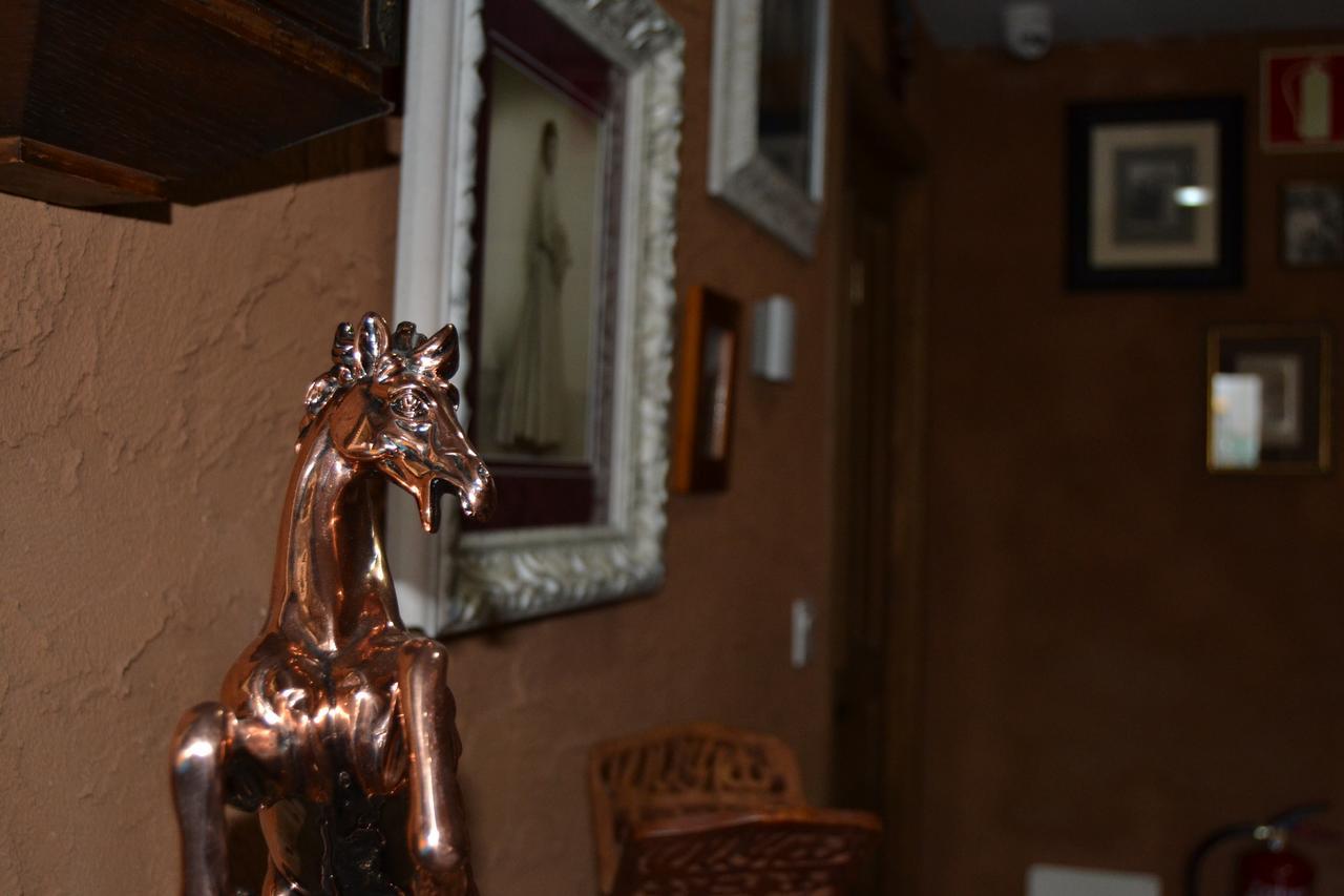 El Trasgu De Foncebadon Hotel Ngoại thất bức ảnh